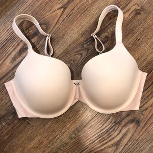Spanx Pillow Cup bra NWOT